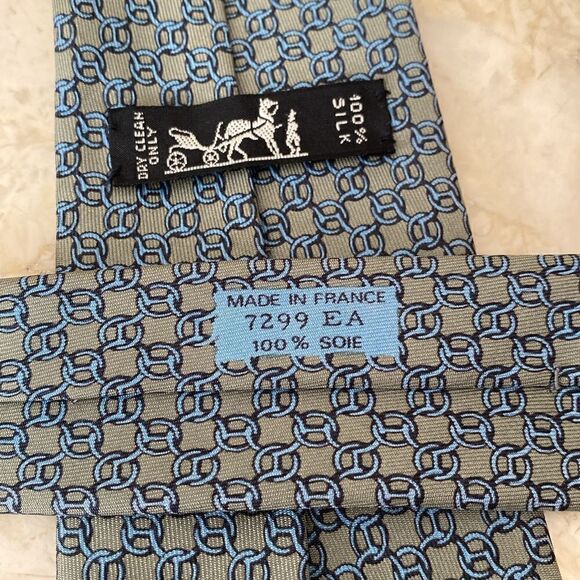 Authentic Hermes 100% Silk Tie Chain Pattern - Picture 5 of 8